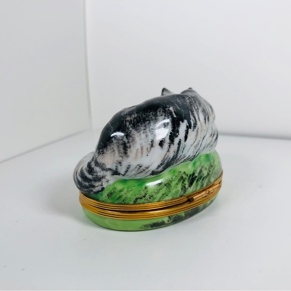 Limoges Trinket box - Chamart Limoges Porcelain Cat Box - Picture 5 of 15